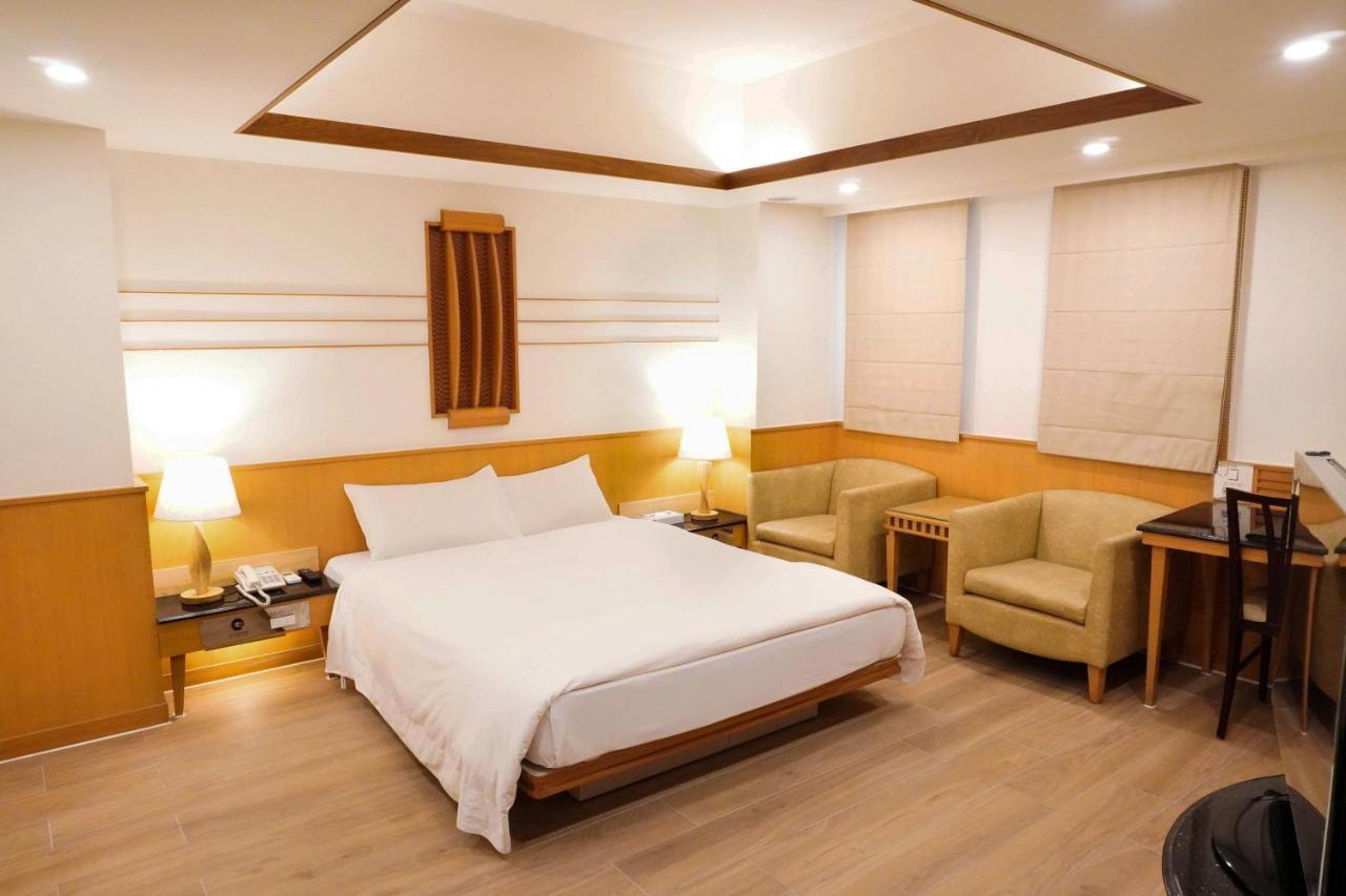 Kao Yuan Hotel - Zhong Zheng Taichung Extérieur photo