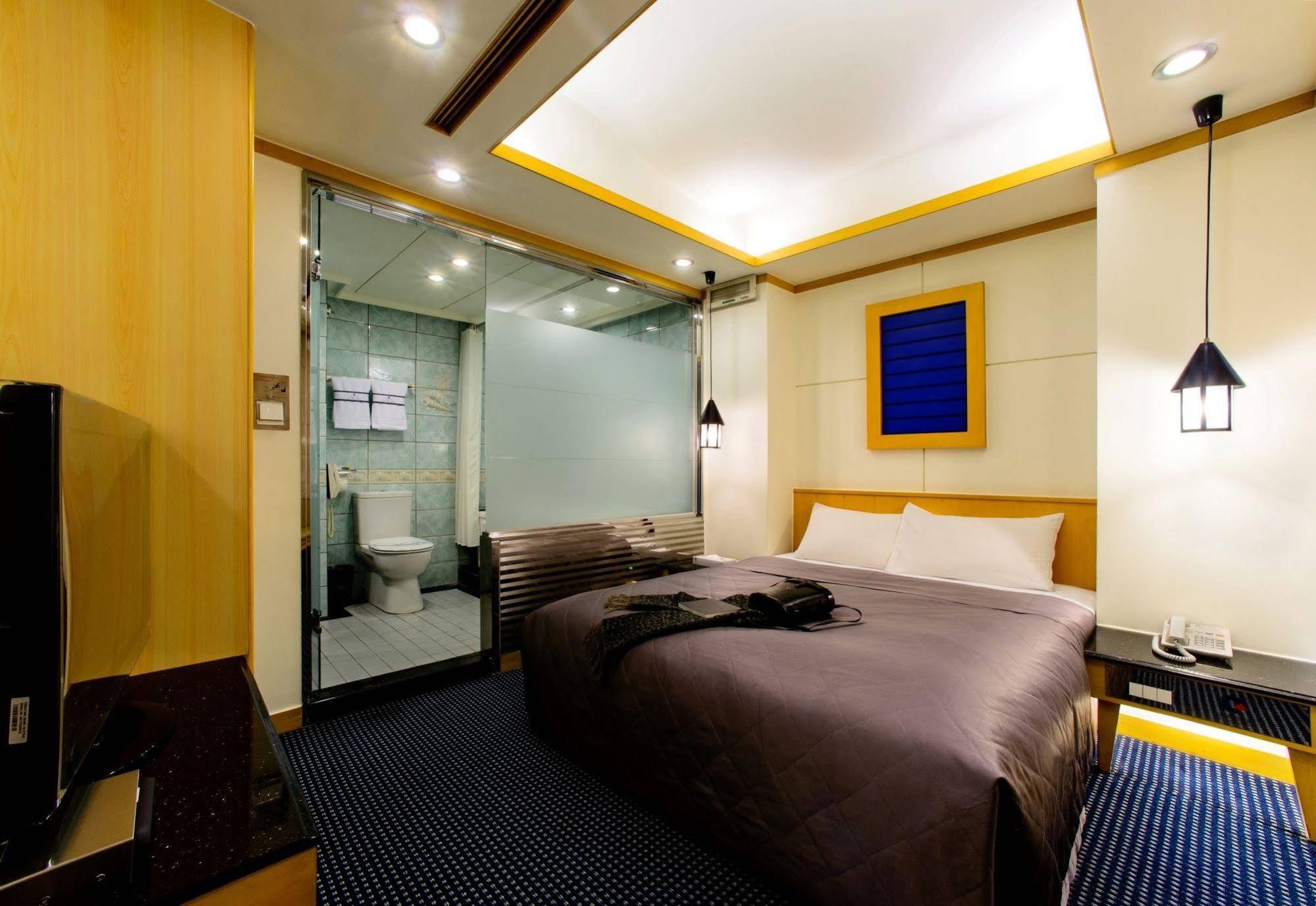 Kao Yuan Hotel - Zhong Zheng Taichung Extérieur photo