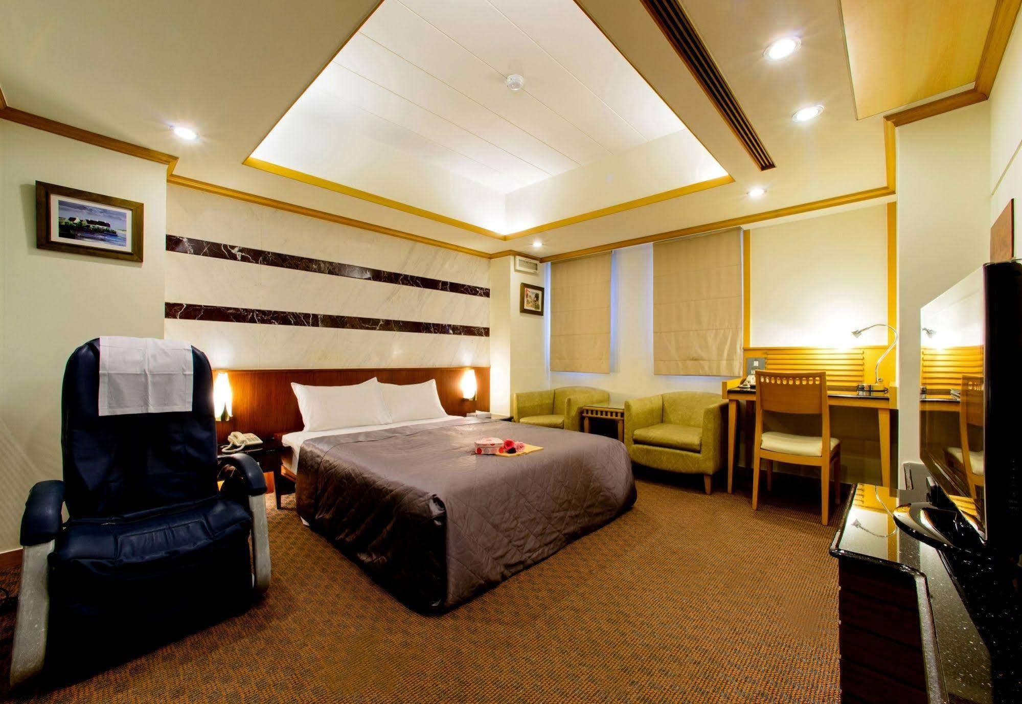 Kao Yuan Hotel - Zhong Zheng Taichung Extérieur photo