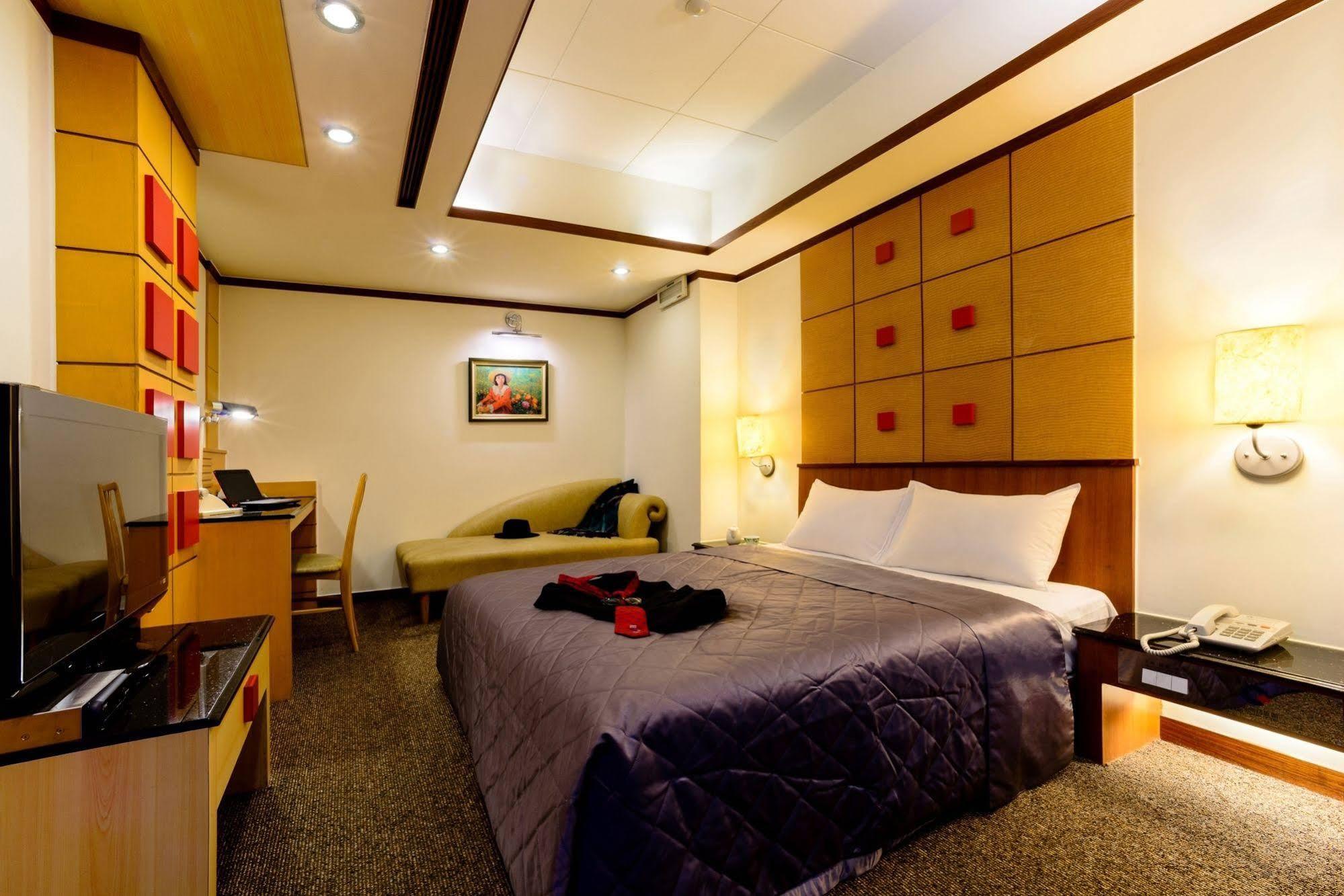 Kao Yuan Hotel - Zhong Zheng Taichung Extérieur photo