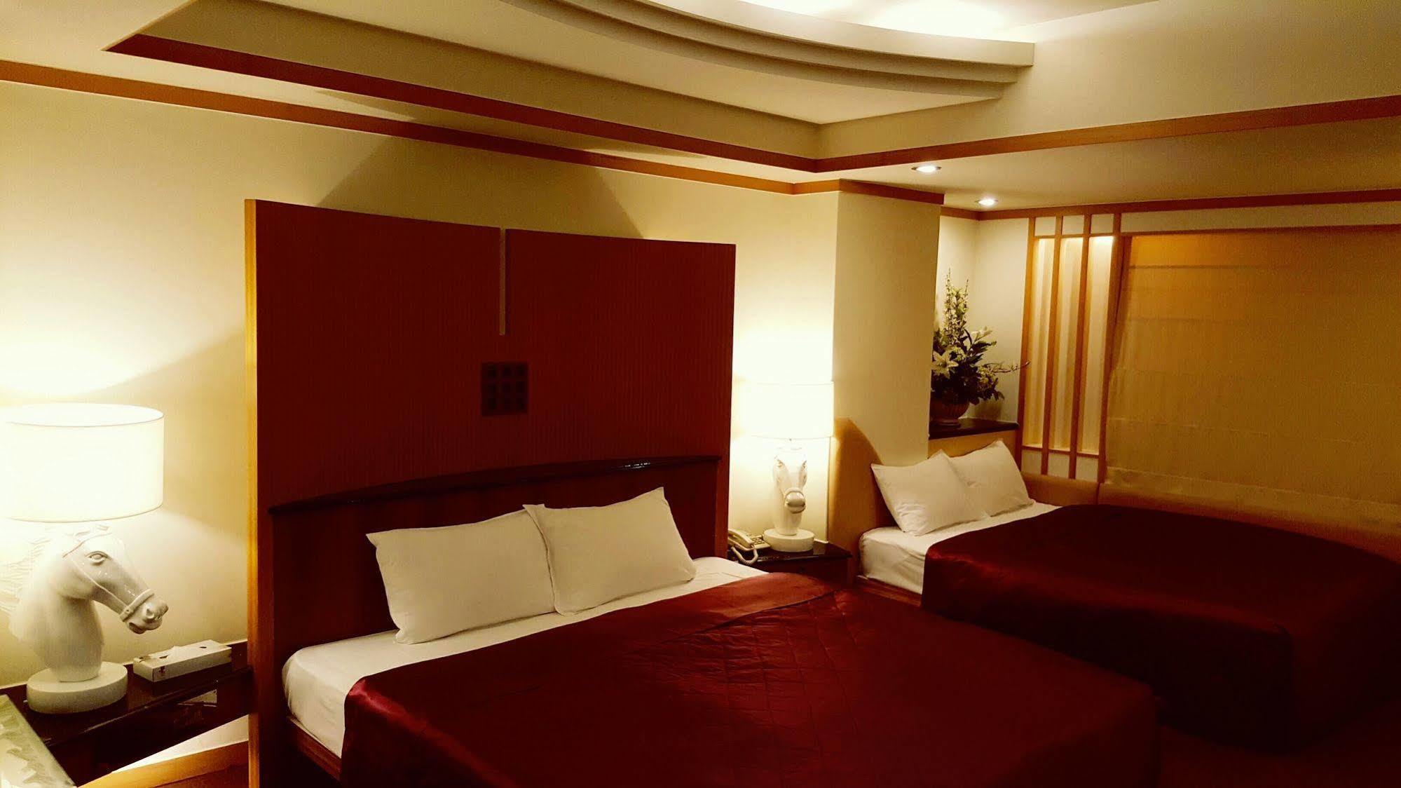 Kao Yuan Hotel - Zhong Zheng Taichung Extérieur photo