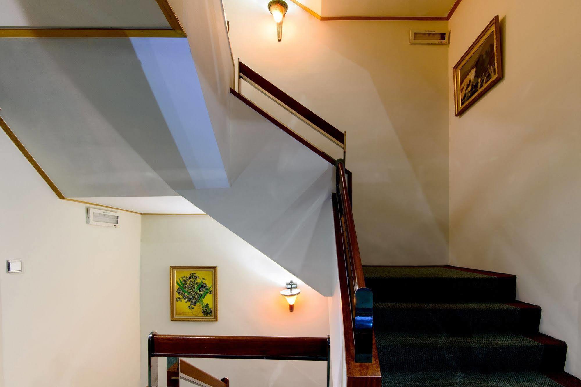 Kao Yuan Hotel - Zhong Zheng Taichung Extérieur photo